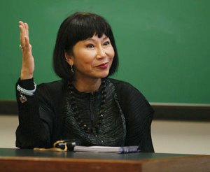 Amy Tan, so eloquent, bright & beautiful